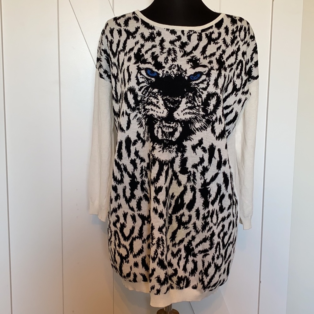 Zara light knit cat animal print sweater 3/4 sleeves small
3 x $ 15 select item